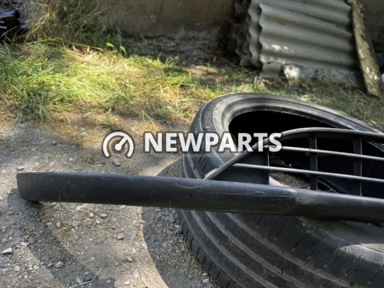 წინა ბამპერის დეფლექტორი